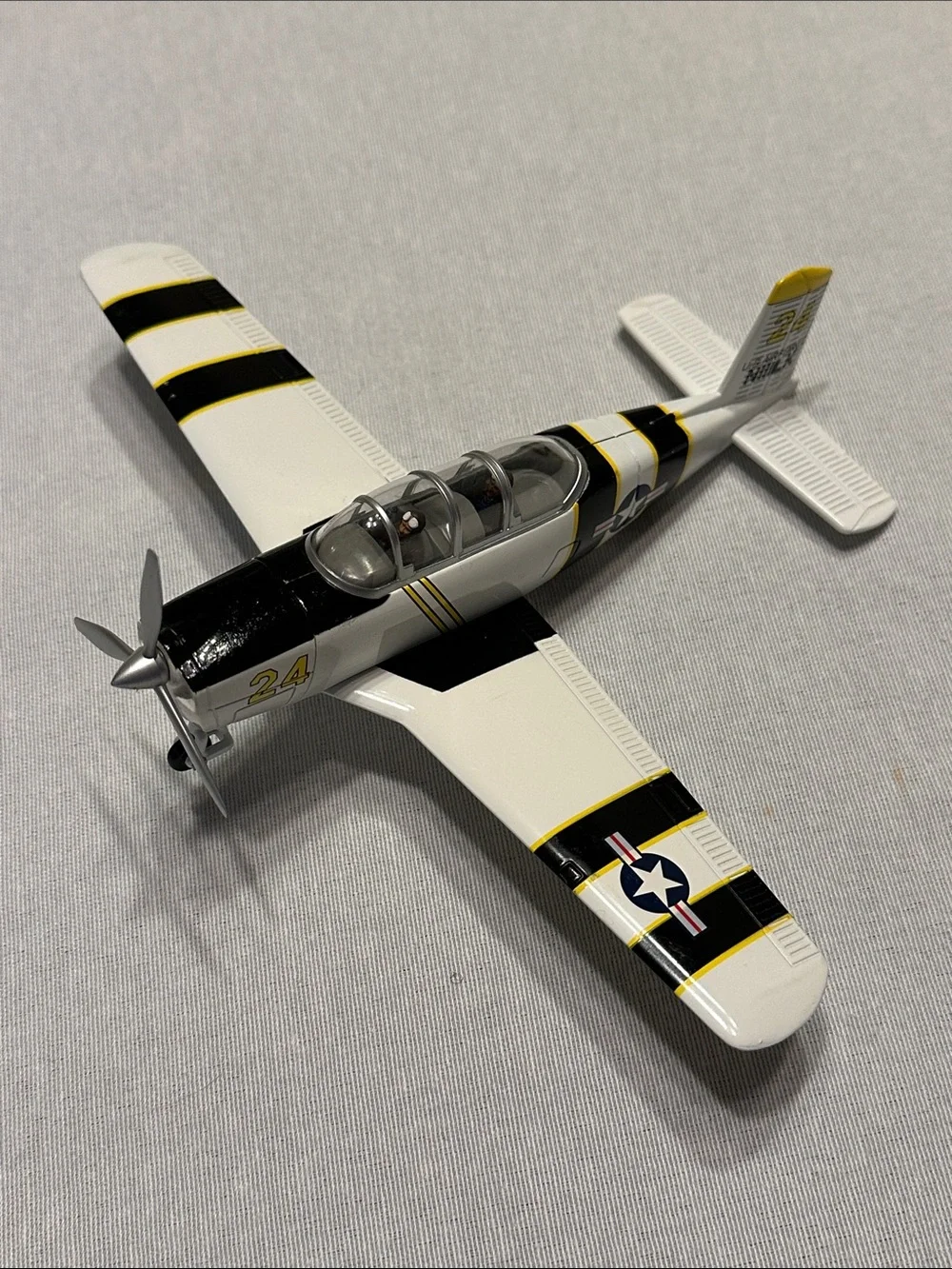 Model Power 1:48 Historical Aviation Diecast Item 6416 T-34, Air Force